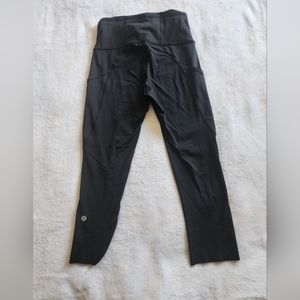 Lululemon Size 2 Cropped Leggings